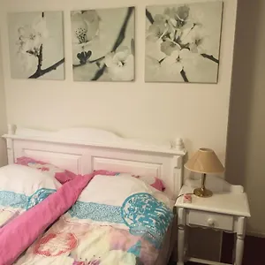 Bed & Breakfast Wim's Place Schiphol Amsterdam Airport, Hoofddorp